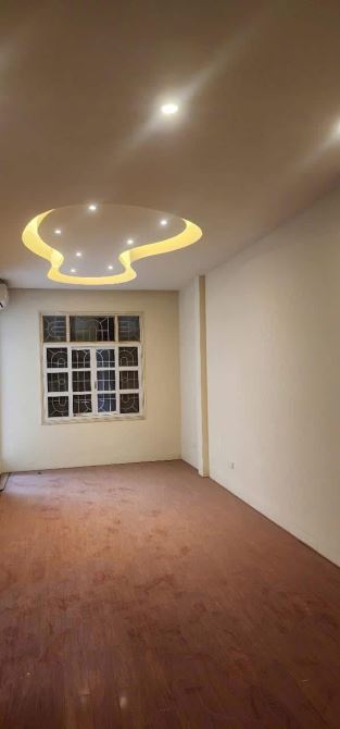 Bán Nhà Cầu Giấy, DT: 40m2, 5 tầng, MT: 5.15m, giá 16.5tỷ PHÂN LÔ - Ô TÔ TRÁNH - 1