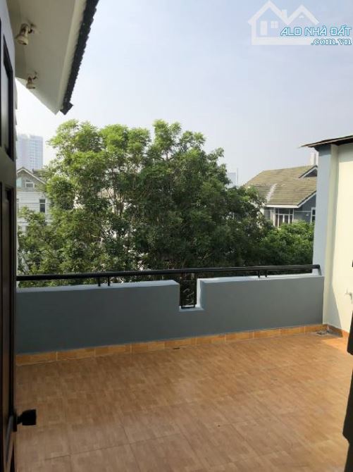 BIỆT THỰ ĐẸP VEN SÔNG, 5 TẦNG, VIEW CÔNG VIÊN, GẦN PHẠM VĂN ĐỒNG, 180m2, NHỈNH 26 TỶ. - 1