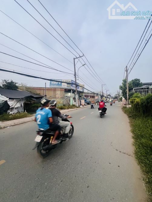 Nhà mặt tiền Lê Văn Lương. Sổ hông cầm tay. Cách Quận 7 chỉ 4km. Xd tự do. 136m2. - 1