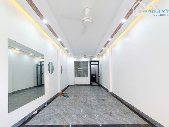 LÔ GÓC ĐẠI MỖ 40M2X5T, MẶT TIỀN 4M, KINH DOANH, Ô TÔ NGỦ TRONG NHÀ, GIÁ TỐT 8.2 TỶ TL - 1