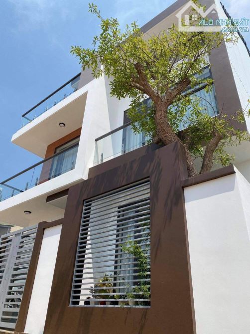 Villa Trần Quang Khải. P8. 175m2. Ngang 12m. 3 Tầng. 4PN. Giá 12,5 Tỷ TL - 1