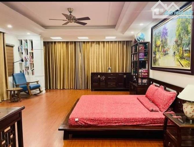 CHỦ BÁN GẤP BIỆT THỰ CẦU GIẤY DT310m2 VỈA HÈ Ô TÔ KINH DOANH MẶT TIỀN MÊNH MÔNG - 2