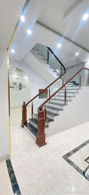 Bán căn nhà 3 tầng đẹp như tranh đón tết  kiểu biệt thự tân cổ điển đườg Nguyễn Bỉnh khiêm - 2