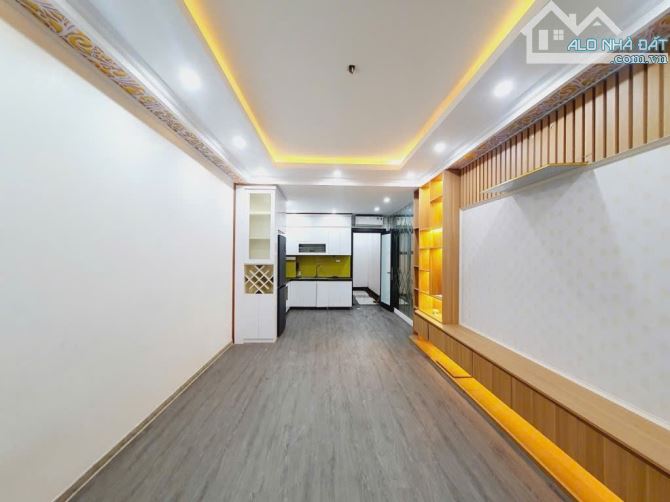 LÔ GÓC ĐẠI MỖ 40M2X5T, MẶT TIỀN 4M, KINH DOANH, Ô TÔ NGỦ TRONG NHÀ, GIÁ TỐT 8.2 TỶ TL - 2
