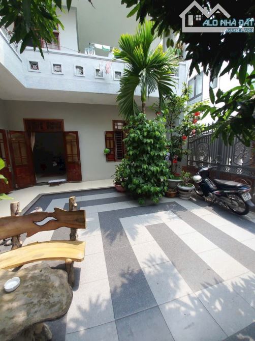 Nhỉnh 9 TỶ: BIỆT THỰ gần BIỂN MỸ KHÊ - ĐÀ NẴNG: 10m x 20m - 2 TẦNG 3 PN - 2