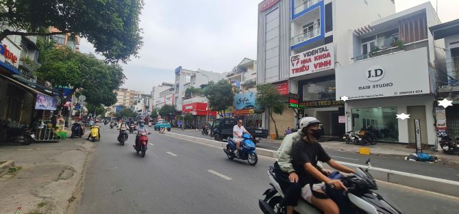 Cho thuê nhà mặt phố Nguyễn Sơn, Tân Phú, 240m², 59 triệu/tháng - 3