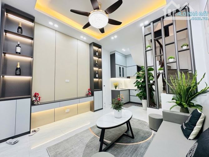 🏡 NHÀ ĐẸP VĂN HƯƠNG TÔN ĐỨC THẮNG,NGÕ NÔNG,THOÁNG SÁNG,Full Nội Thất,DT 25m2,5 Tầng,Giá 4 - 3