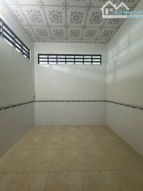 Chị 4 Nga kẹt tiền nên bán căn nhà cấp 4 còn mới Bà Điểm, Hóc Môn, 80m2, sổ hồng riêng - 3