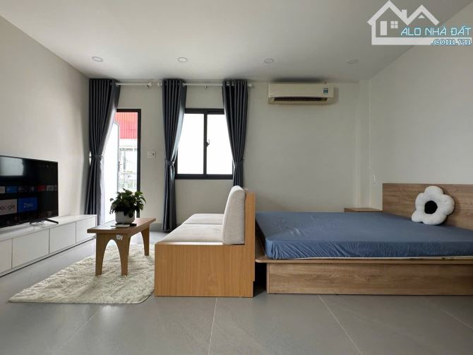 Penthouse 60m2 ban công rộng quận 3 - 3