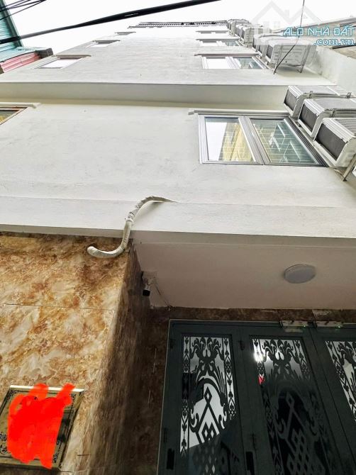 13.7 tỷ. Căn hộ dịch vụ Chùa Láng. 11 phòng doanh thu 70 triệu tháng - 4