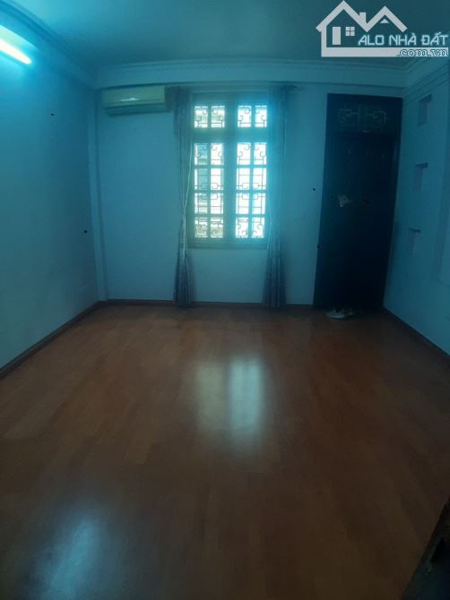 Cho thuê nhà ngõ 68 phố Cầu Giấy. DT 50m2 x 4 tầng mặt tiền 4m, Nhà đẹp, ô tô đậu cửa - 5