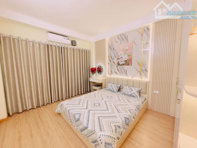 Nhà đẹp Bát Khối Long Biên về ở ngày 32 m2, 5 tầng, giá 5 tỷ 6 có gia lộc - 5