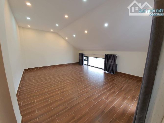 Villa Trần Quang Khải. P8. 175m2. Ngang 12m. 3 Tầng. 4PN. Giá 12,5 Tỷ TL - 6