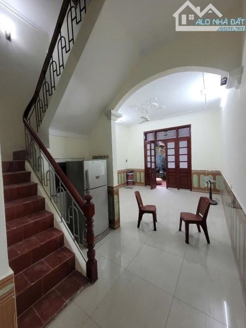 CẦN CHO THUÊ NHÀ NGÕ 89 THANH LÂN, 70M2, 3 TẦNG, 3 PN, 10 TRIỆU.