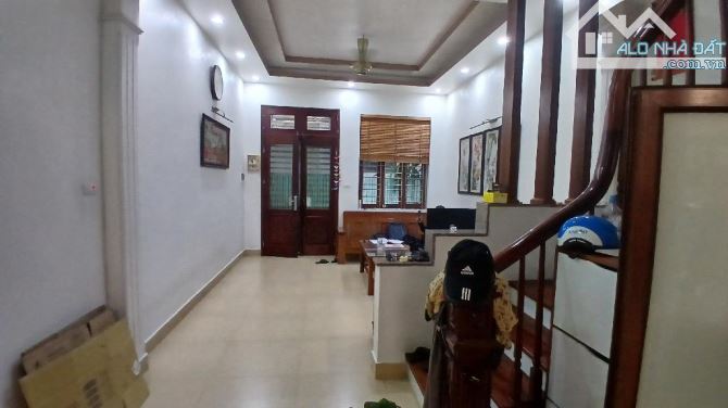 Nhà đẹp phố yên duyên _ yên sở 54 m / 4 tầng / giá 8,3 tỷ