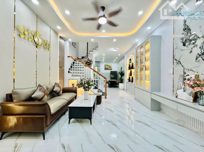 Bán gấp nhà gần bệnh viện Quân Y 175, Nguyễn Kiệm, Gò Vấp. Giá: 2 Tỷ 890 / 54m2. Hẻm 5m