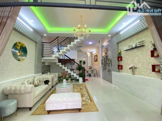 ☘️GÒ VẤP --60M2 --3 TẦNG --- 5.6 Tỷ + Nhà đẹp, diện tích ngang lý tưởng 5m. Nhà đẹp vào ở