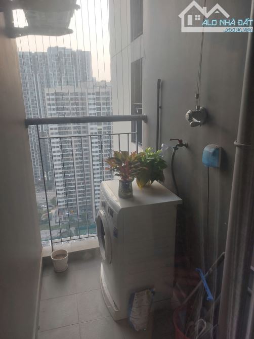 Cho thuê căn Studio Vinhome smartcity S105 tầng 28 nhà số 1 full đồ 6.5 tr/th ở luôn