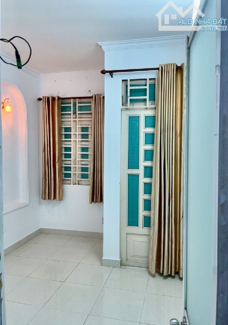 Bán nhà hẻm xe hơi, 2 tầng đúc, Gò Vấp, Bùi Quang Là, 30m2,3.x tỉ - 1