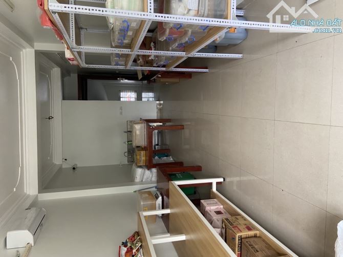 BÁN NHÀ MẶT PHỐ MỄ TRÌ - 40m², 5 TẦNG 🔥 Vị trí đắc địa: Mặt phố lớn, ô tô tránh, vỉa hè r - 1