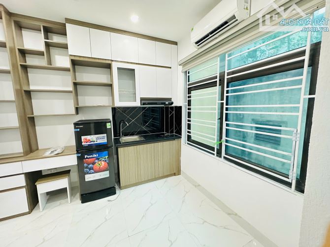 Khai Trươn CCMN 141 Quan Nhân Thanh Xuân 20m2 Studio Cửa Sổ Ban Công Thang Máy Gần Chợ 18P - 1