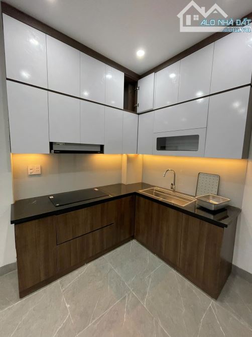 Bán nhà ngõ 298 Ngọc Hồi, DT: 60M2, 6 TẦNG, thang máy, kinh doanh, ô tô vào nhà, giá 10 ty - 1