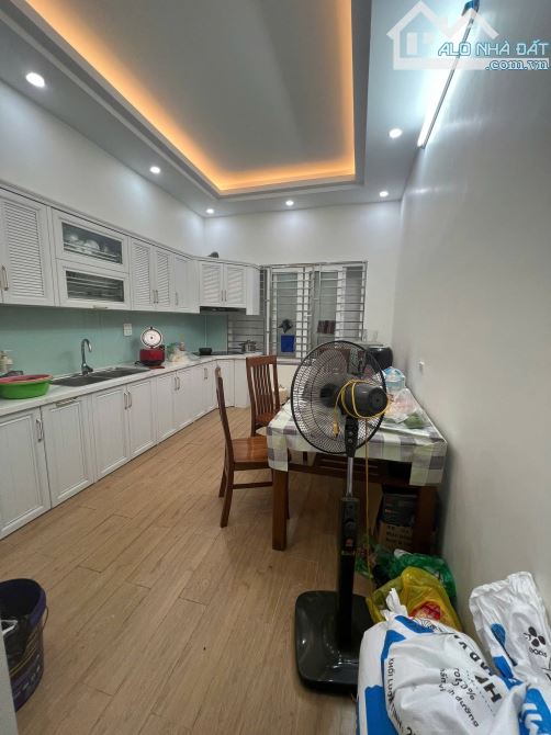 Bán Nhà Mặt Phố Hoa Bằng, Gần Nguyễn Khang, Yên Hòa, Cầu Giấy. Thang Máy. Giá: 21,5 Tỷ - 1