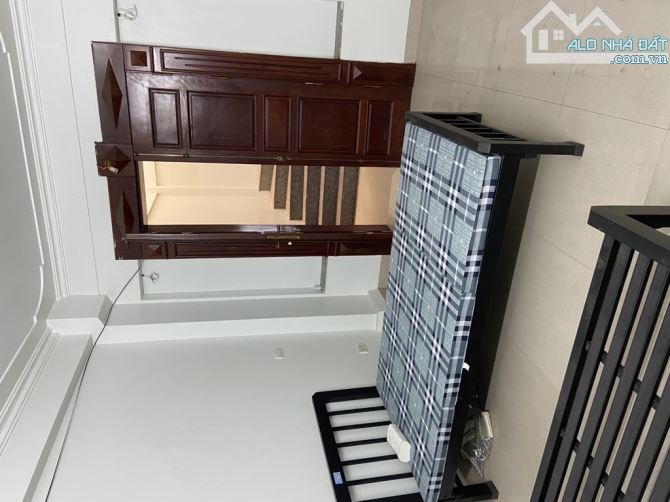 BÁN NHÀ MẶT PHỐ MỄ TRÌ - 40m², 5 TẦNG 🔥 Vị trí đắc địa: Mặt phố lớn, ô tô tránh, vỉa hè r - 2