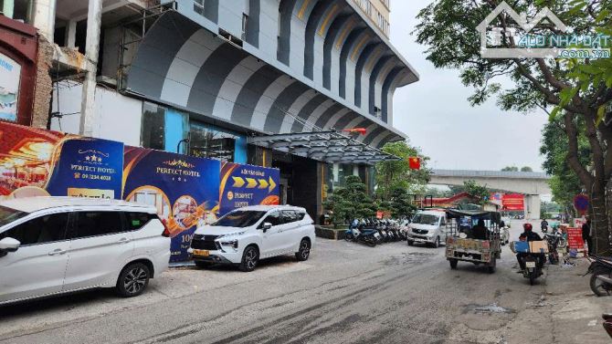 BÁN NHÀ PHỐ THANH BÌNH-HÀ ĐÔNG.LÔ GÓC-4 TẦNG DT 43M2 GIÁ 8,3 TỶ. Ô TÔ ĐỖ CỬA - 2