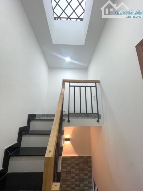 Bán nhà đẹp, hẻm xe hơi, 35m2, ngay P15, Phan Huy Ích, TB nhỉnh 4 tỷ - 3