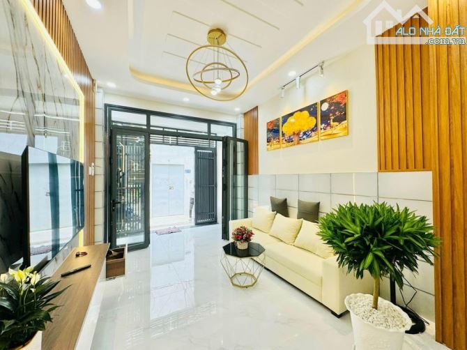 Siêu phẩm! Nhà riêng tại đường Lê Lai, Phường 10, Gò Vấp. Giá 3tỷ56, 60m2 SHR, HXH - 3