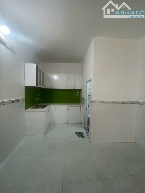 Bán nhà HXH, cách 2 căn đến MT Phạm Thế Hiển, P4 Q8 - 3