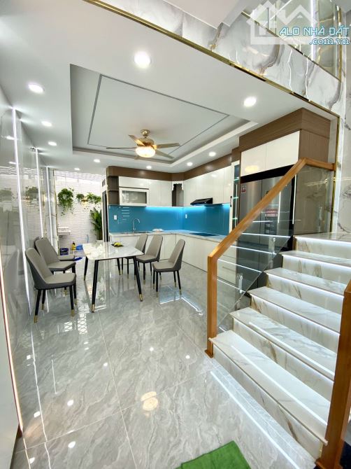 Siêu Phẩm Cực đẹp Nguyên Ảnh Thủ, 70m2, 5 Tầng, Đường 8m Thông,2 Xe hơi ngủ trước nhà. - 3