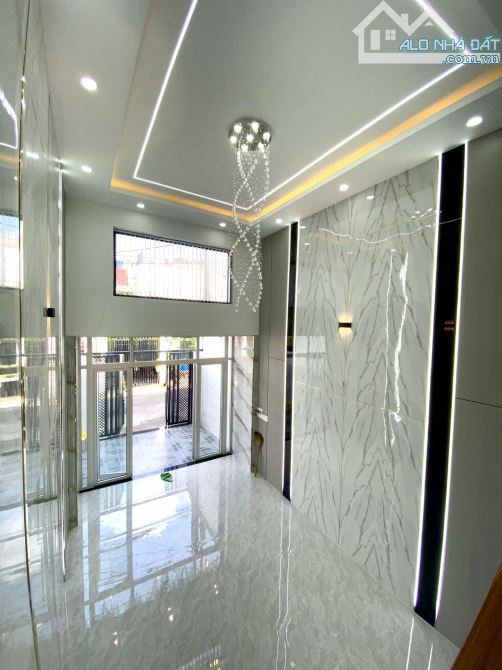 Siêu Phẩm Cực đẹp Nguyên Ảnh Thủ, 70m2, 5 Tầng, Đường 8m Thông,2 Xe hơi ngủ trước nhà. - 9