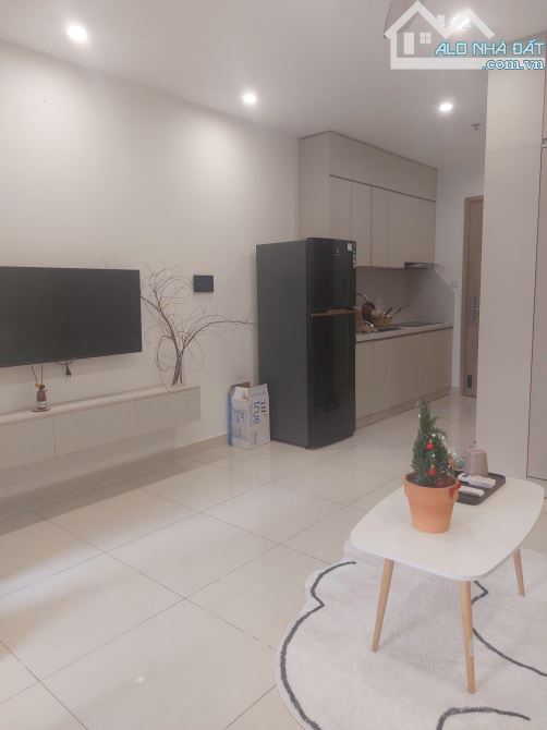 Cho thuê căn Studio Vinhome smartcity S105 tầng 28 nhà số 1 full đồ 6.5 tr/th ở luôn - 9