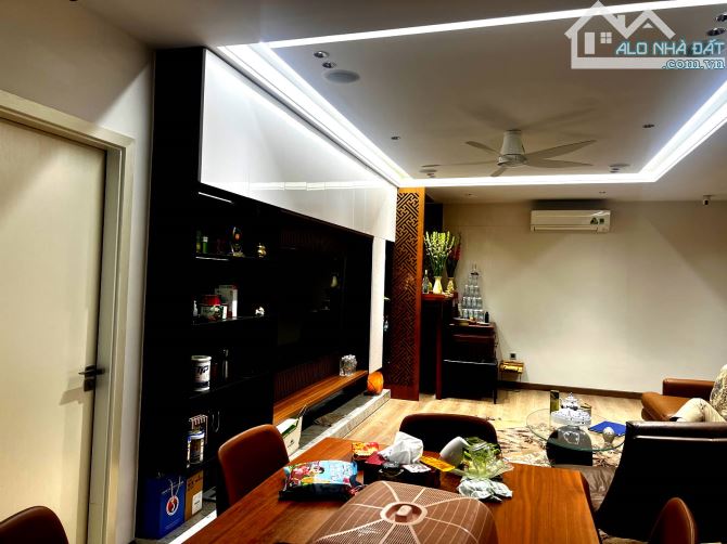 Bán CHCC B6A Nam Trung Yên NGUYỄN CHÁNH, Nam Trung Yên, Cầu Giấy. Giá : 6,75 Tỷ. 79m2 - 2