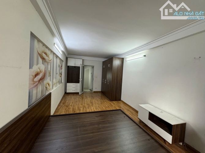 Bán nhà Đông Thiên - Ngõ nông gần phố - Full nội thất - 30M nhỉnh 5 tỷ