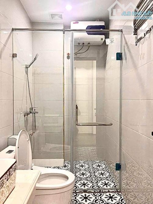 Bán gấp nhà mặt phố MỸ ĐÌNH, 45m2, 3 tầng, Mt 3m, OTO-Nhà quan lộc-Sổ vuông. Chỉ 5 tỷ hơn