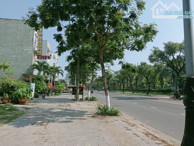 Bán đất biển Trường Sa. 200m2. Ngang 10m. Chỉ 12.9 tỷ