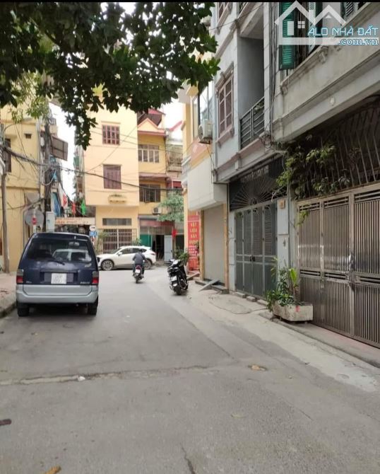 Bán nhà Sổ đỏ A4  Phố Lê Trọng Tấn, Thanh Xuân. DT: 48,1m. 5T. Giá: 16,5 tỷ. Ô tô tránh
