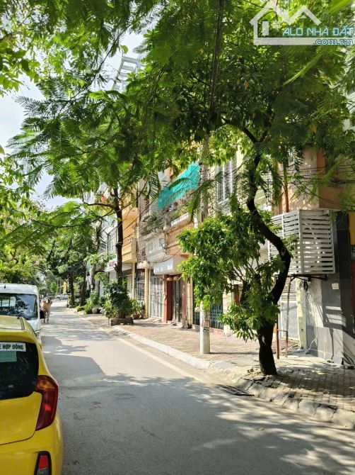 PHÂN LÔ KIM ĐỒNG, 54M2X5T, MT5M, Ô TÔ TRÁNH, Ở + VP, AN NINH TỐT, 12 TỶ