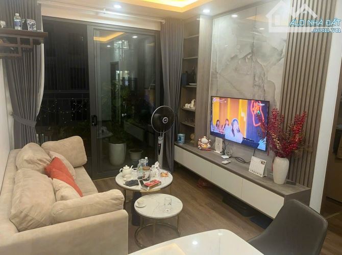 Cho thuê căn hộ chung cư Viễn Đông Star số 1 Giáp Nhị dt 100m2 3pn đồ cơ bản 13tr/1 tháng