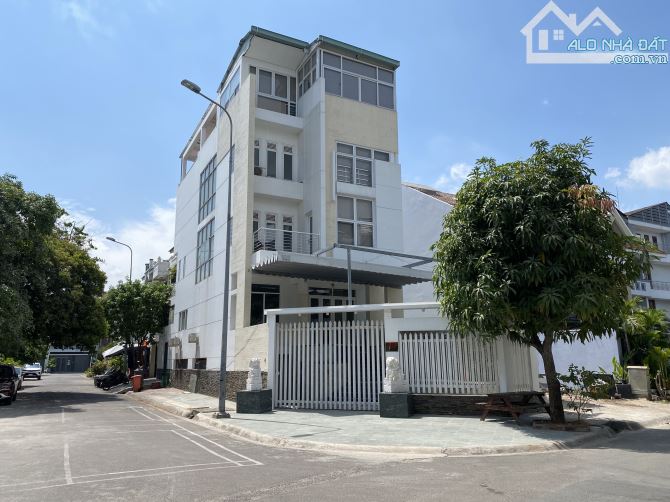 Bán nhà căn góc đường số 2 P An Phú Quận 2 gần chợ (172m2) 32 tỷ