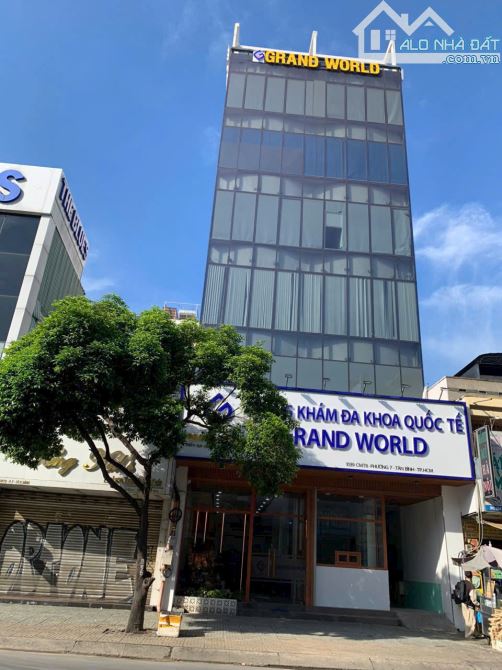 Bán building 2 hầm 10 lầu DT 8x25m MT Phan Đăng Lưu gần Phan Xích Long - HDT 300tr/th -