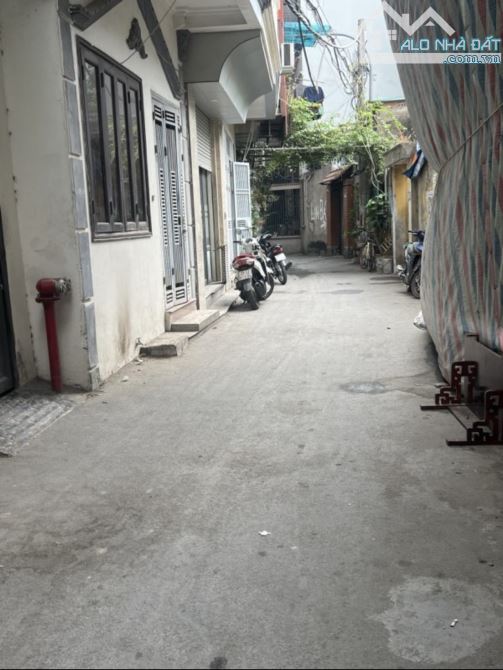 CCMN HỒ BA MẪU QUẬN ĐỐNG ĐA 110M TỔNG 30 PHÒNG GIÁ CHÀO 22.9 TỶ .