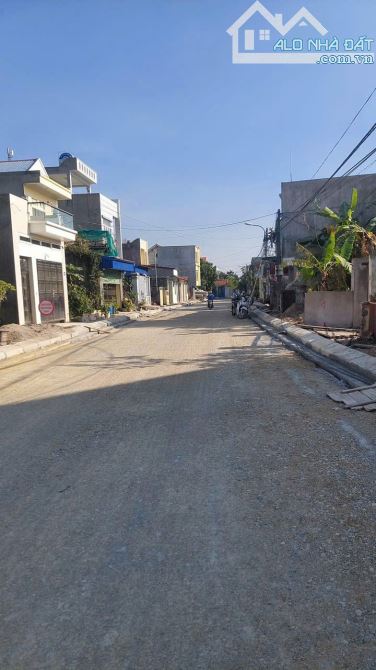 Bán lô đất 68m2 mặt đường Cách Hạ đối diện trường học Nam Sơn, An Dương