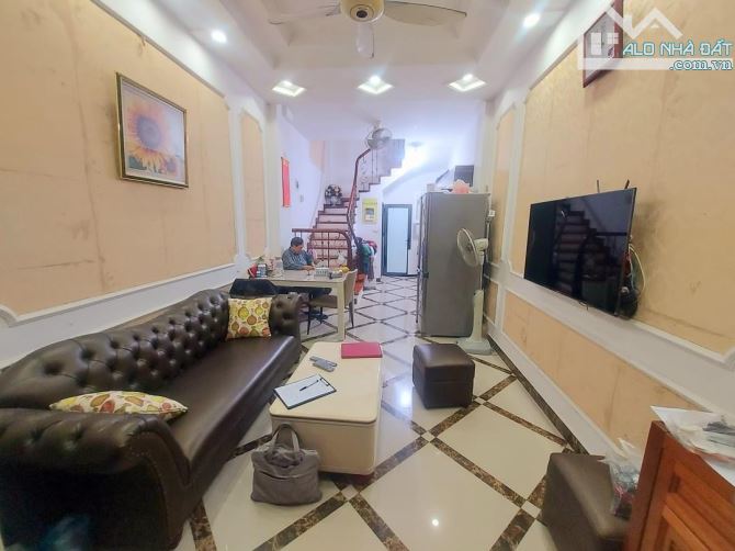 CC Cần bán nhà XÃ ĐÀN ĐỐNG ĐA-LÔ GÓC THOÁNG- KINH DOANH- Ở SƯỚNG- SÁT PHỐ-28m2 giá 4tỷ1