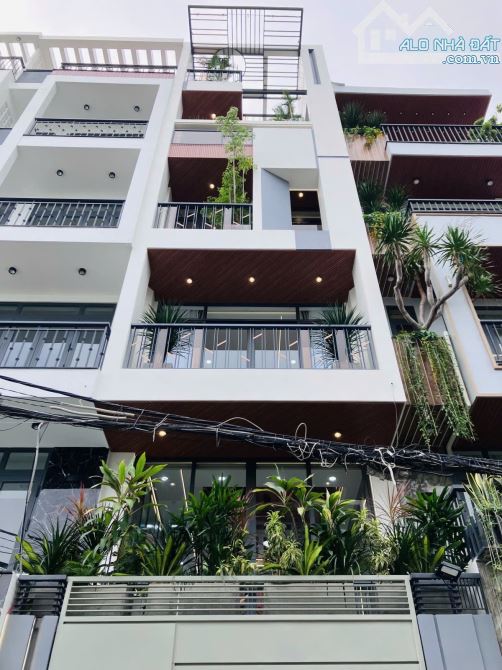 NHÀ MỚI FULL NỘI THẤT - HẺM ÔTÔ HOÀNG HOA THÁM P7 BÌNH THẠNH 5 TẦNG 4,5X16M CHỈ 11.X TỶ TL
