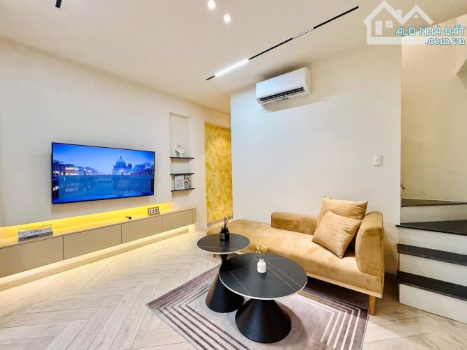 Bán nhà HXH lê Hồng Phong,Quânj 10, 3.7x12 2 tầng chỉ 5.2 tỷ.