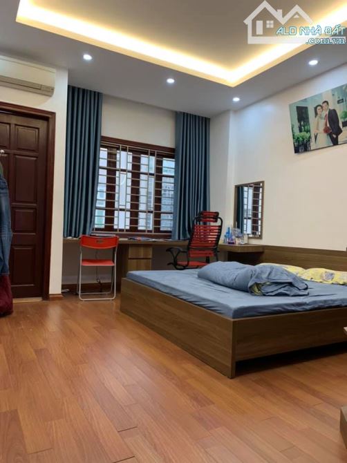 Bán nhà Bà Triệu, nhà thiết kế hiện đại ,siêu to VỊ TRÍ VÀNG . 48m2, 13.5 tỷ